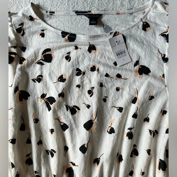 NEW Ann Taylor white blouse with black & tan floral/leaf design, size small - Picture 4 of 8